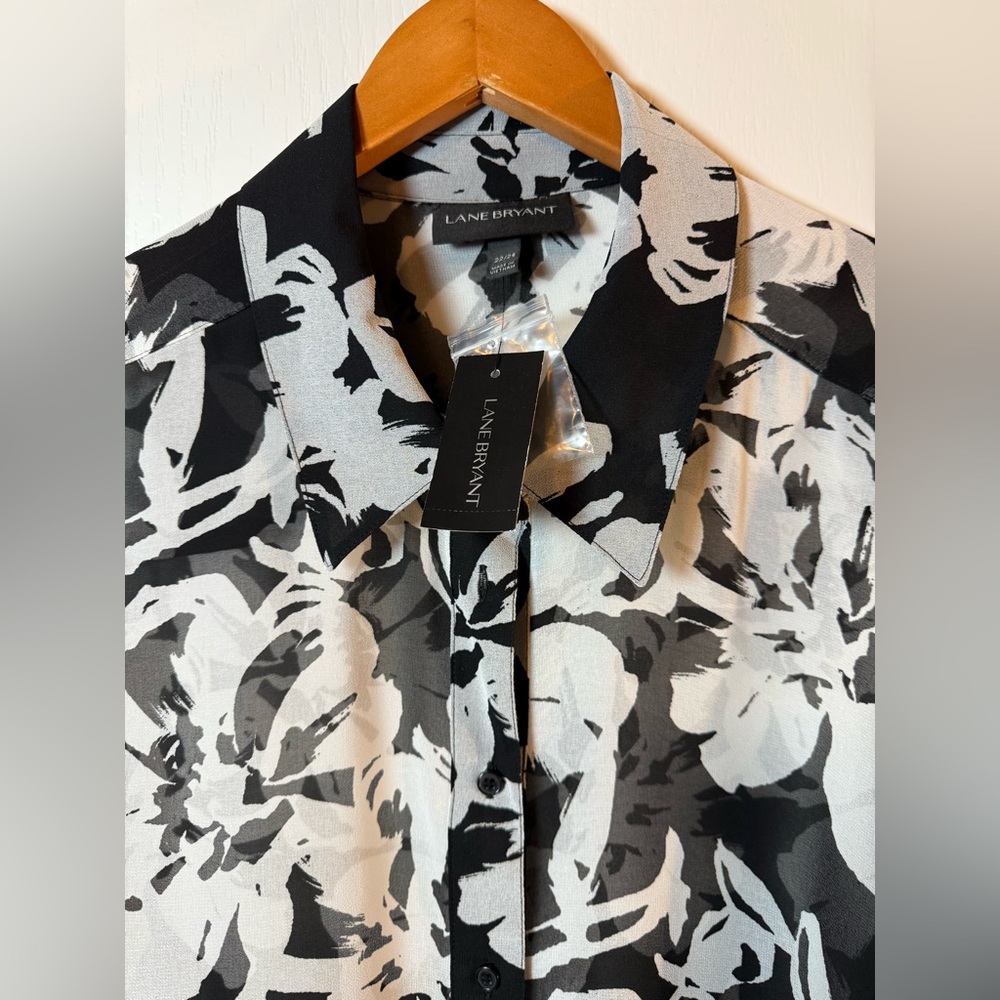 NEW Lane Bryant Silhouette Floral Button Down Shirt Top Sz 22/24 - Picture 4 of 9